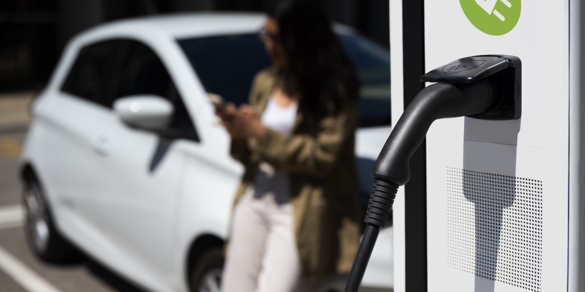 Electric Vehicle Charging Station Market Dynamics Spotlighting Disruptive Signals Behind Rapid Electrification Adoption 