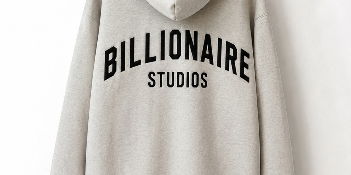 Why the Corteiz Hoodie Is a Must-Have for Every Streetwear Enthusiast