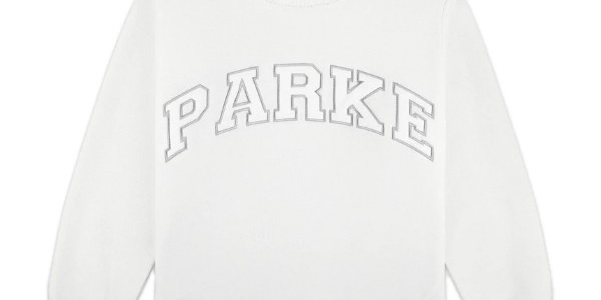 The Best Relaxed Streetwear Looks with Parke Sweatshirt